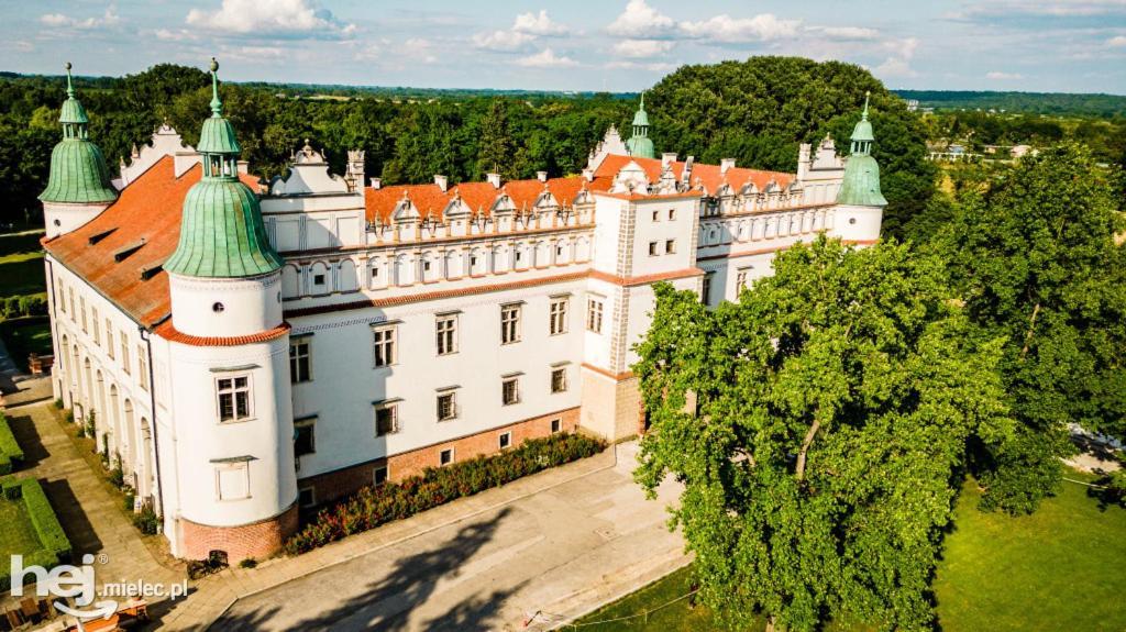 Zamek W Baranowie Sandomierskim Баранув-Сандомерский Экстерьер фото