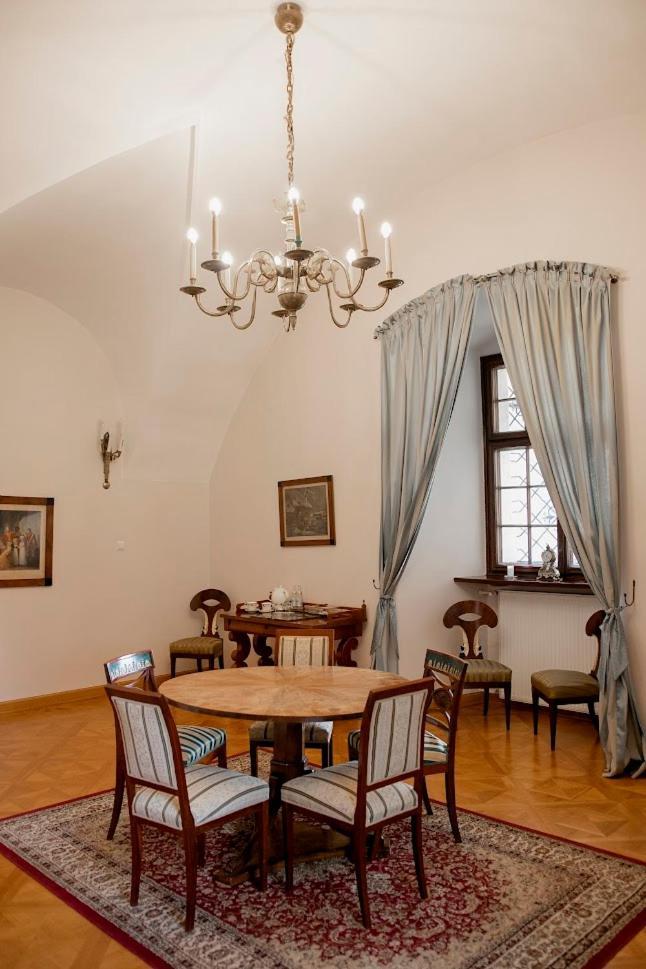 Zamek W Baranowie Sandomierskim Баранув-Сандомерский Экстерьер фото