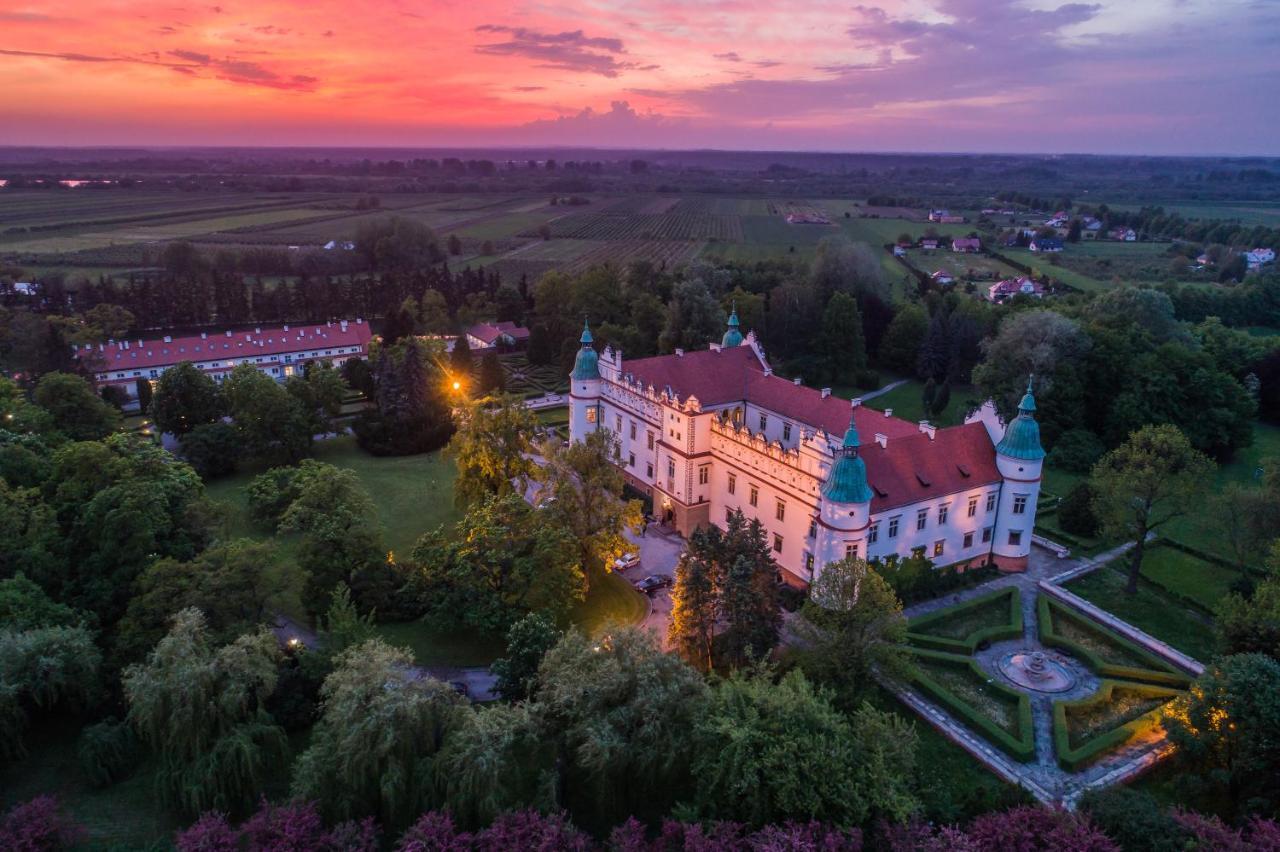 Zamek W Baranowie Sandomierskim Баранув-Сандомерский Экстерьер фото